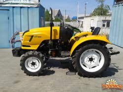 Мини-трактор Dongfeng-244D (Донгфенг-244Д) желтый