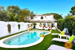 Вилла Миа с бассейном на Сардинии