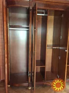 Шафа у спальну кімнату