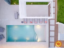 Вилла Аспараго на первой линии моря