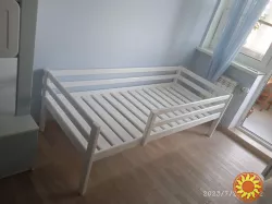 Кровать односпальная из натурального дерева 2000 грн