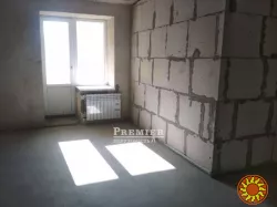 Продам трикімнатну квартиру в новому зданому будинку на вулиці Бочарова.