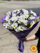 Букети хризантем з доставкою від крамниці квітів “Flowers Story” у Запоріжжі