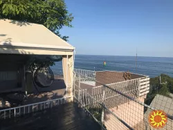 Продам будинок на березі моря