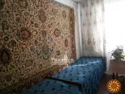 Продам 4-кімнатну квартиру на Кримському бульварі