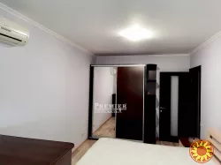 Продам 4х кімнатну квартиру з капітальним ремонтом в будинку сотового проекта на Семена Палія, зупинка Крижанівка.