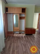 У продажі 2 кімнатна квартира на 4 поверсі 9 поверхового будинку у центрі Суворовського району.