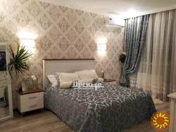 Продається 2 кімнатна квартира на Сахарова з якісним ремонтом.