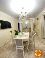 Продам квартиру з дизайнерським ремонтом у районі Кримського бульвару!