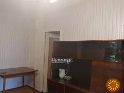 Продається затишна квартира на вулиці Транспортна-Середньофонтанська