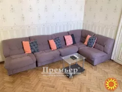 Продам 3-кімнатну квартиру в самому центрі Одеси. Перетин Дерибасівської та Катерининської
