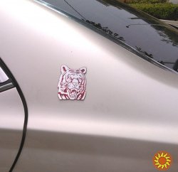 Наклейка на авто Тигр алюминиевая