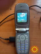 Телефон-раскладушка Samsung kg376