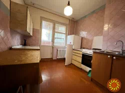 Продам 2-кімнатну квартиру на Добровольського.
