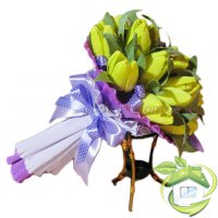 Букет цветов с конфетами Настроение - оригинальный подарок девушке