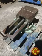 Лещата верстатні поворотні 250 мм