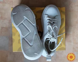 Шкіряні кросівки Lonza жіночі 36р.