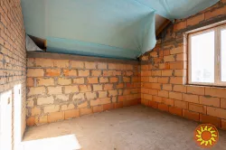 Продається сучасний двоповерховий котедж із критою терасою