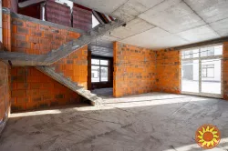 Продається сучасний двоповерховий котедж із критою терасою