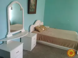 Сдам большую комнату в 3-ком.квартире в центре на ул Коблевской.