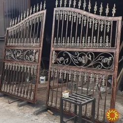 Металлические ворота в Кривом Роге