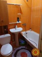 Сдам 2-ком.квартиру возле парка на ул.Космонавтов.