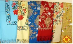 Кашеміровий шарф з вишивкою, палантин