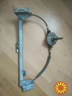 Склопідйомник скла задньої правої дверки Ауді-100 443839400