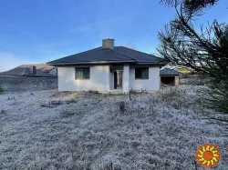 Продаж будинку біля лісу з ділянкою 12 сотих