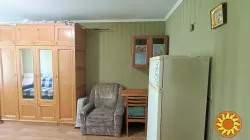 1 кімната в гуртожитку, залишаються меблі та техніка