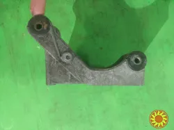 Кронштейн генератора 1715080 БМВ BMW