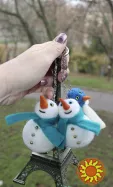 Іграшки для ялинки снеговик валяний іграшка брелок з шерсті інтерєрна прикраса брелока подарунок сувенір