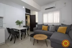 Квартира из 2 комнат рядом с портом Тель-Авива.