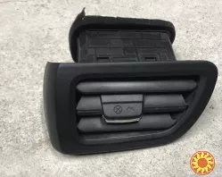 Бу дефлектор воздушный левый наружный Kia Rio 3