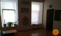 3х к Троицкая/ Екатерининская. Высокий бель. Дворовая. Цена в евро