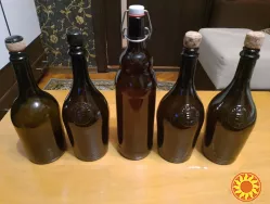 Бутылки из шампанского