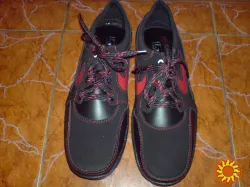 Кросівки нові чорно-червони еко шкіра шкірзамінник акція!