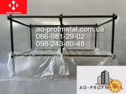 Опора для міні парника з металу.