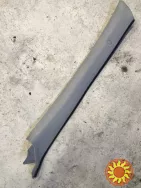 Бу накладка левой передней стойки Renault Laguna 1, 7700820728 .