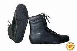 Ботинки пластиковые. Размер 43.5/28 см. Альпинизм, горный туризм.