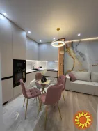 Продам квартиру в 61 Перлині