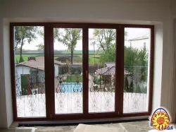 Дерев'яні євровікна з сосни та дуба на замовлення