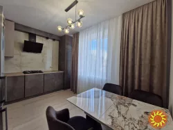 Продаж 2-во кімнатної квартири в ЖК Варварівка