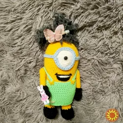 Іграшка  м'яка в'язана  Міньйон дівчинка Стюарт  подарунок сувенір ручна робота hand made