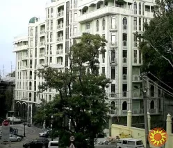 Продам 1- ком. ЖК Шах-Наме. Центр. Военный спуск. 66 кв.м