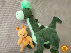 Велика м'яка  іграшка   в'язана   зелена Динозавр дракон  плюшева ручна робота