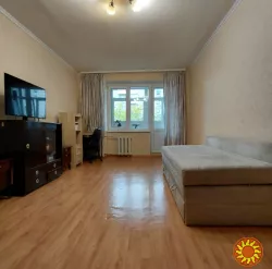 1к Ильфа и Петрова/Левитана. Большой балкон.  Кирпичный дом.