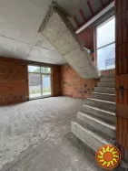 Сучасний барнхаус під Києвом із двома терасами та власною атмосферою