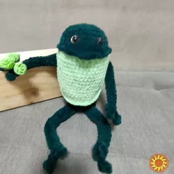 Жабка жабенятко  зелена   Іграшка вязана гачком ручна робота