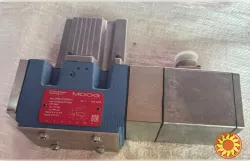 Електрогідравлічний сервоклапан Moog D691Z2094G